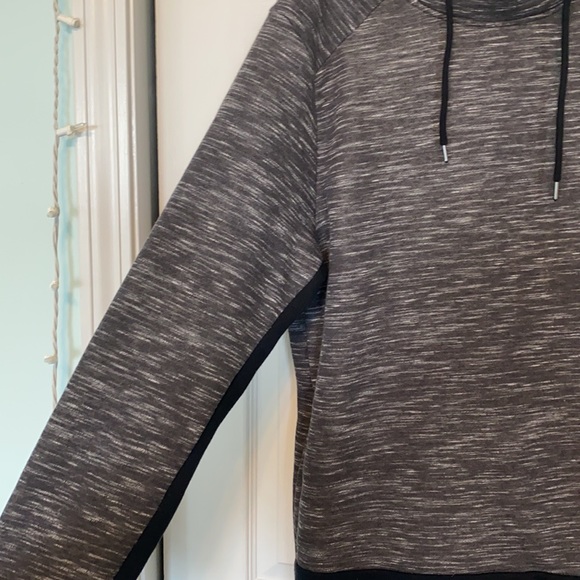 Apana Hoodie - Picture 3 of 3